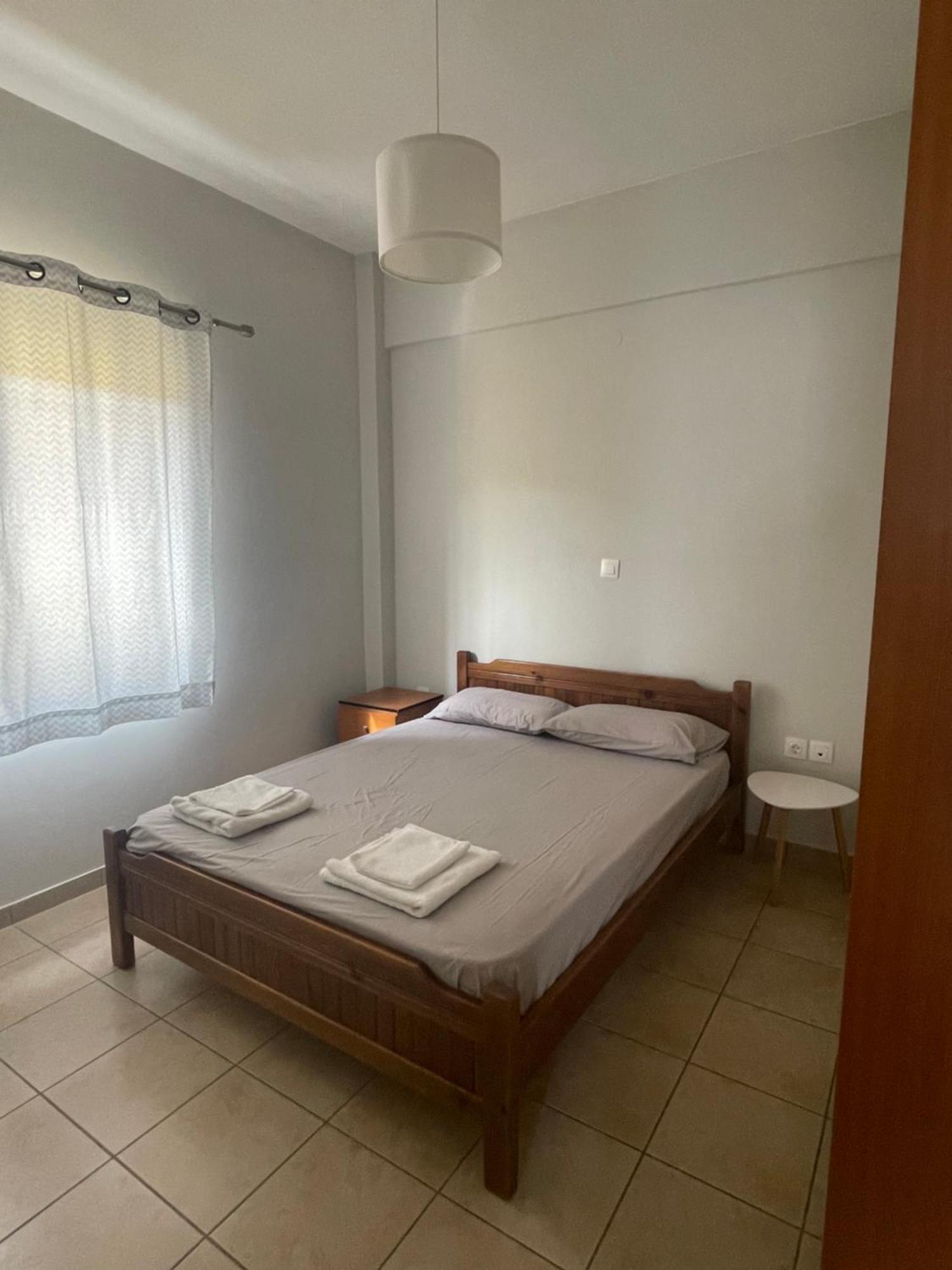 Peroulia Apartments Kómboi Zewnętrze zdjęcie