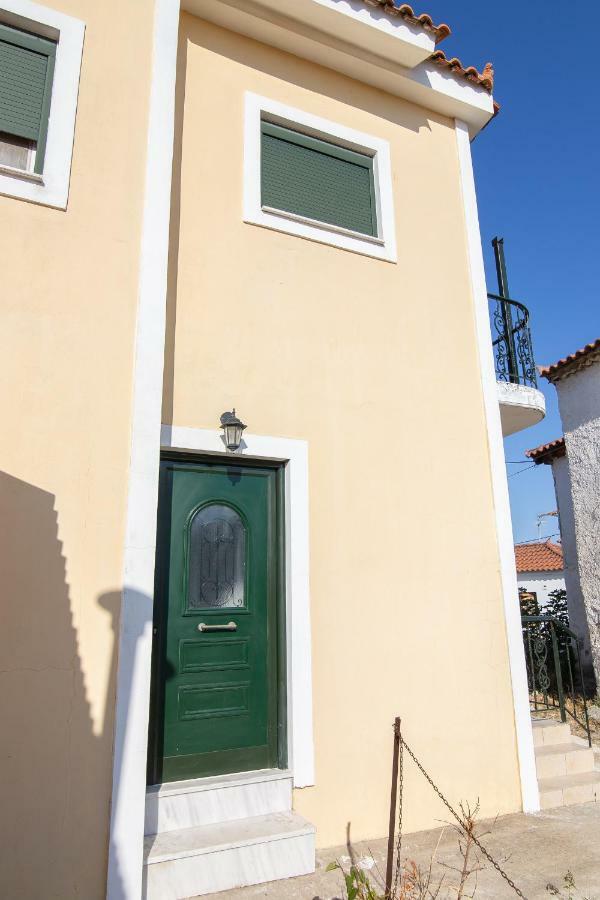 Peroulia Apartments Kómboi Zewnętrze zdjęcie